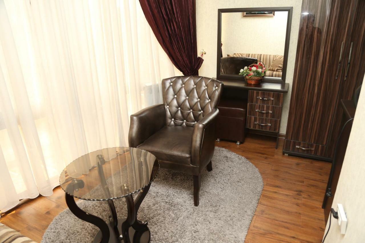 Elite House Hotel Bishkek Exterior foto
